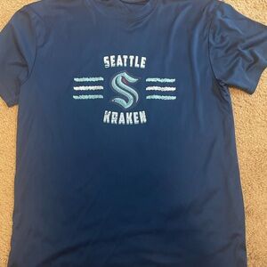 Seattle Kraken T-shirt Mens Sz Medium Blue like new,